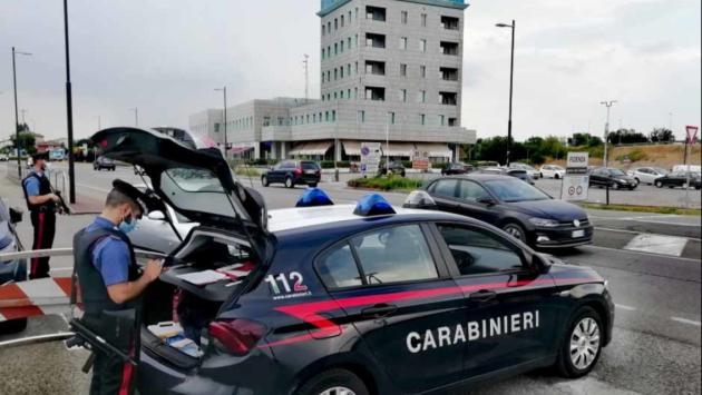 Fidenza, guida  un’auto  appena rubata  a Rimini: rumeno denunciato per ricettazione