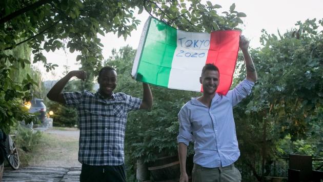 Fausto Desalu incontra il suo allenatore Sebastian Bacchieri: «Ce l’abbiamo fatta!»
