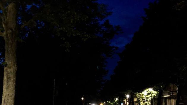 Viale Rustici, al buio da giorni la nuova pista ciclabile