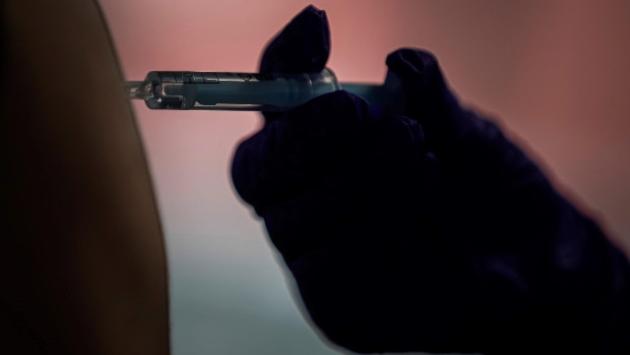 Vaccini ai giovanissimi: circa il 50% in Emilia-Romagna ha avuto la prima dose