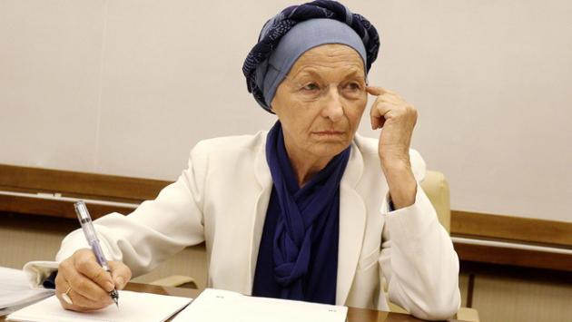 Emma Bonino cade e si rompe il femore: è stata operata e l'intervento è riuscito