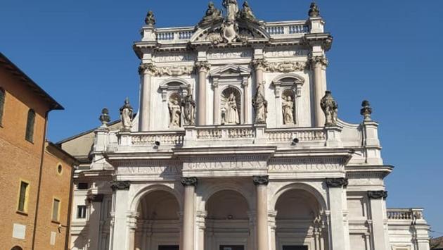 Riferimenti alla legge Zan nell'omelia: una fedele protesta e scrive al priore