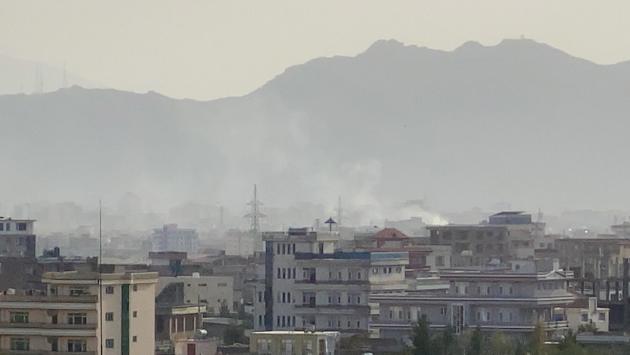  Kabul, esplosione vicino all'aeroporto. Gli Usa: abbiamo colpito kamikaze in procinto di attaccare. Al Arabiya: "Morto un bimbo"