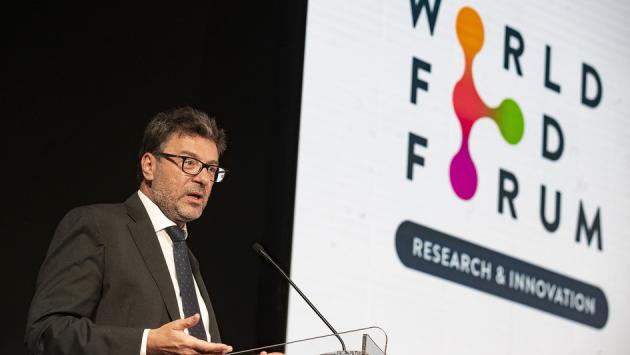 Giorgetti: «Aiutare le imprese, creano ricchezza»