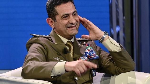 Figliuolo:"La terza dose a immunocompromessi, anziani e sanitari. Poi vedremo"