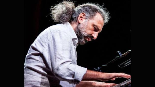 Stefano Bollani ospite di Simonetta Collini a Newsroom