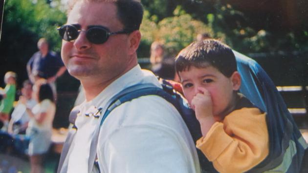 Il cugino di John Bocchi, il tizzanese morto nel rogo: «Famiglia distrutta, aveva 4 figli»