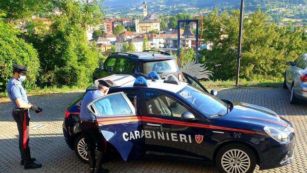 24enne moldavo molesta una ragazza poi se la prende coi carabinieri: arrestato