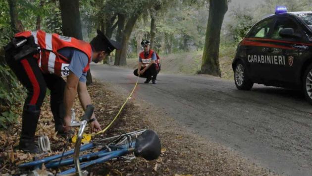 Noceto, investe un ciclista e fugge: denunciato un automobilista