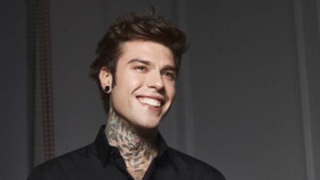 Fedez, esce il nuovo singolo "Meglio del cinema" dedicato a Ferragni