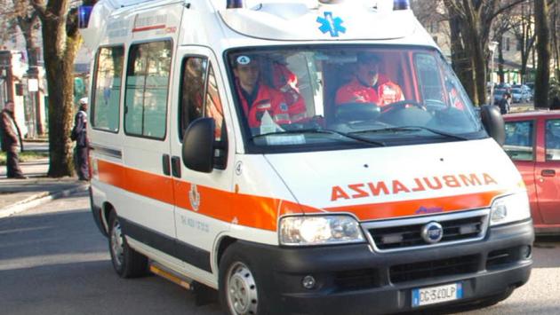 Paura a Salso, investiti una mamma e il suo bimbo nel passeggino