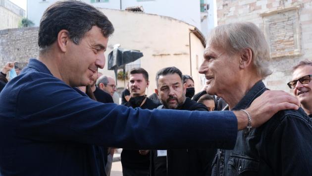 Don Matteo 13, Terence Hill sparisce e lascia a Bova