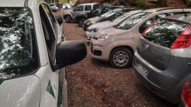 Strada Lagoni chiusa: fungaioli sul piede di guerra