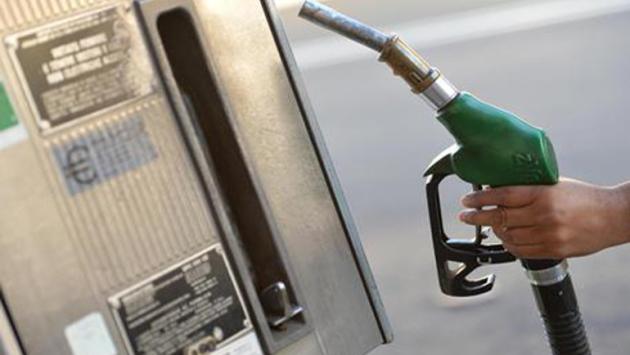 Benzina, la corsa dei prezzi continua: verde a 1,676 euro al litro