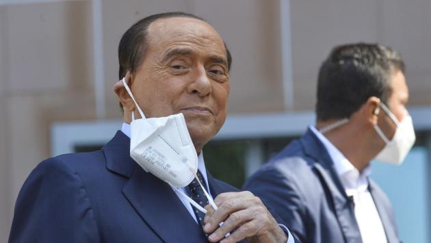 Berlusconi: «Pronto a tornare in campo, ce n'è  bisogno»