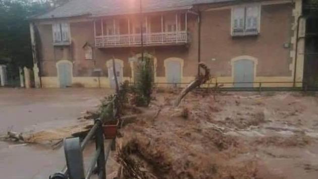 Maltempo in Liguria, esondazioni e frane. Scuole chiuse a Genova