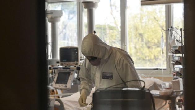 Covid, 2.983 nuovi casi e 41 decessi in 24 ore in Italia