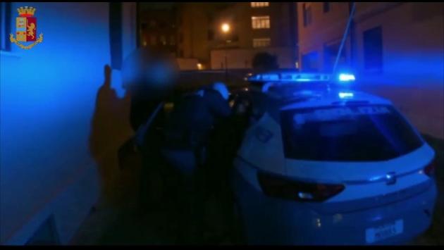 No Green pass e violenza: a Roma 12 arresti, anche vertici di Forza Nuova. Fiano (Pd): "Domani mozione per sciogliere i movimenti fascisti"