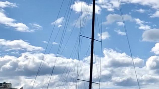 Vento forte alla Barcolana: 12 interventi, una barca affonda e soccorsi in 7