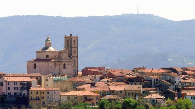 Sfidava l'autovelox con lo scooter: multato e denunciato l'incubo dei poliziotti di Santo Stefano Magra