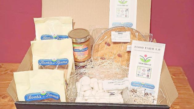 A «Food Farm 4.0» gli studenti preparano i «Pacchi di Natale»