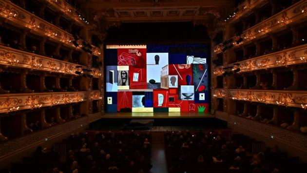 Teatro Regio, inaugurato il nuovo sipario realizzato con il sostegno di Reggio Parma Festival