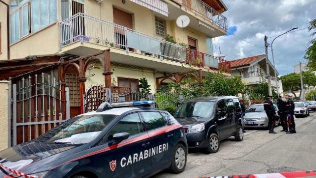 "Urla disumane, poi il silenzio", omicidio-suicidio a Montesilvano