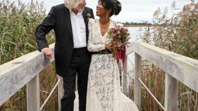 La leggenda dei Pink Floyd Roger Waters  si sposa per la quinta volta (a 78 anni)