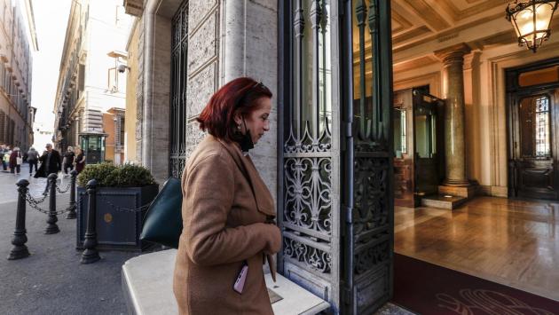La senatrice Granato non vuole esibire il Green pass: sospesa 10 giorni