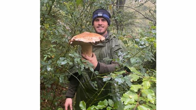Il porcino di 1,5 kg trovato da Francesco