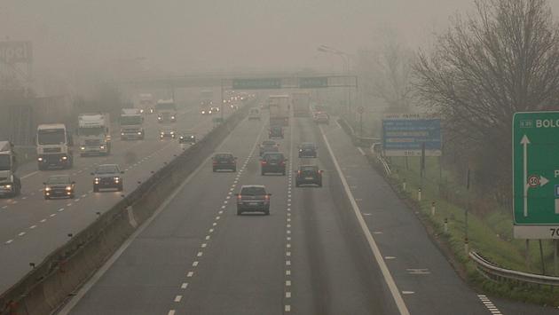 Ancora una mattinata difficile sulle strade: code in autostrada e in città