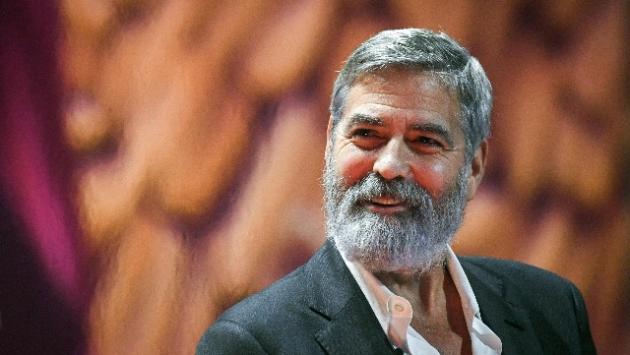 George Clooney ai media: "Basta pubblicare le foto dei figli dei vip"