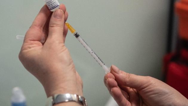 Vaccinazioni anti covid-19: al via da lunedì 8 le prenotazioni delle terze dosi per i 60-79enni