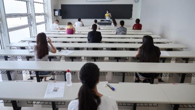 Regione: casi di Covid a scuola, in vigore da oggi le nuove regole ministeriali - Cosa succede in caso di contagio. La casistica.
