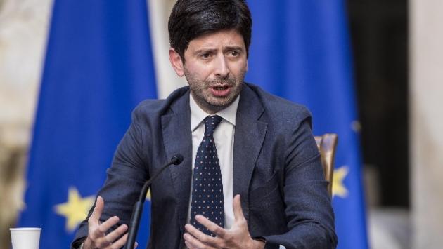 Speranza: "Dal primo dicembre terza dose ai 40-60enni"