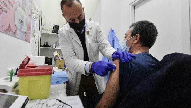 Anticipate a lunedì le terze dosi ai cittadini tra i 40 e i 59 anni - Come fare