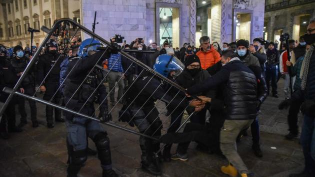 Perquisito l'ideatore dei cortei di Milano