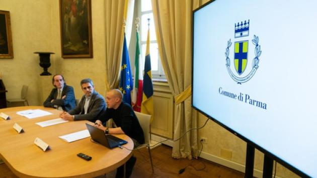 Il Comune cambia stemma e scoppia subito la polemica