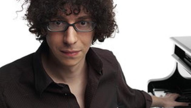 Il pianista Giovanni Allevi: "Ho un mieloma"