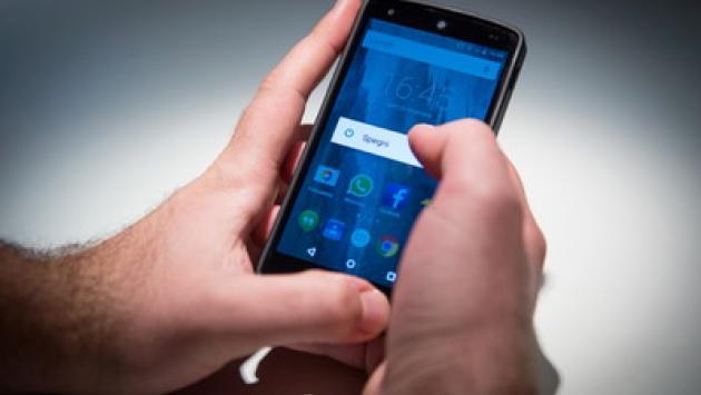 L'assegno sbarca sullo smartphone