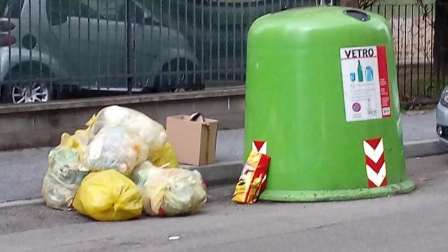 Spazzatura in strada Quarta