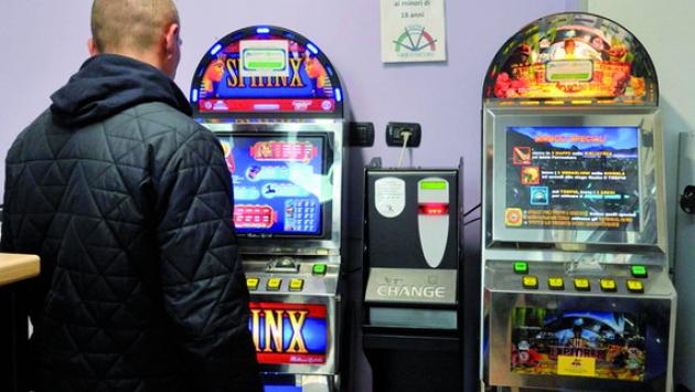 Gioco d'azzardo, allarme a Parma: spendiamo in media 1.525 euro a testa (neonati compresi)