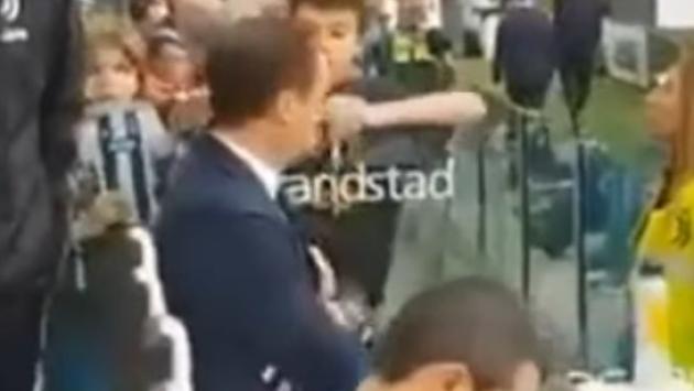 Allegri rifiuta autografo a bambino. Polemica
