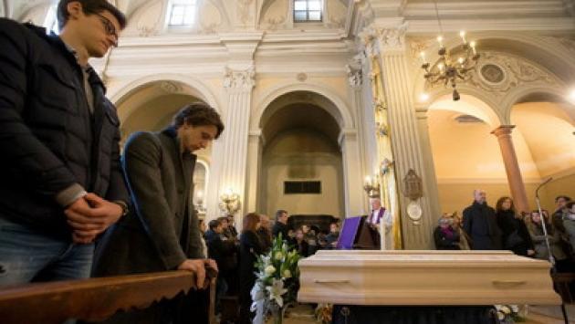 «Eri la mia vita». Lo strazio dei familiari