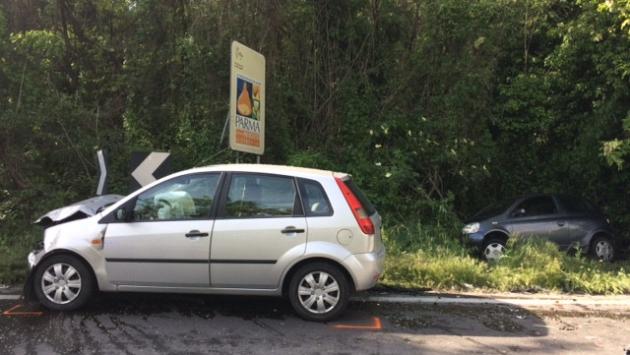 Frontale tra due auto alla Fratta: due feriti, uno è gravissimo