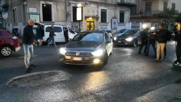 Sparatoria di Napol, i medici: 'Noemi è ancora grave'