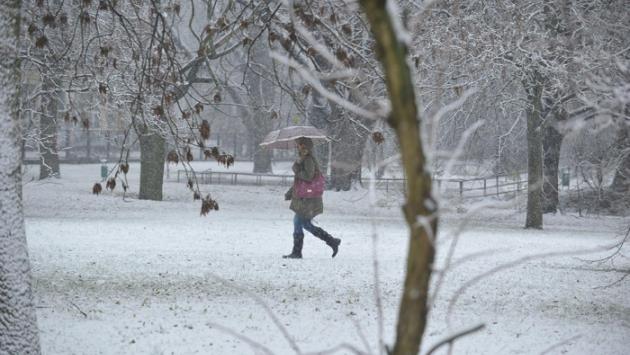 Allerta meteo arancione per lunedì nel Parmense : prevista neve sugli Appennini  e temporali in pianura