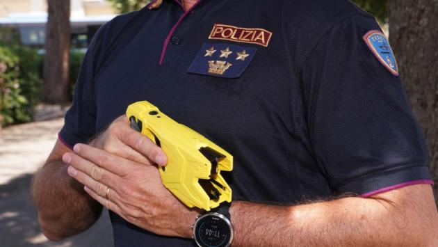 Dal 14 marzo Taser in arrivo in 14 città metropolitane