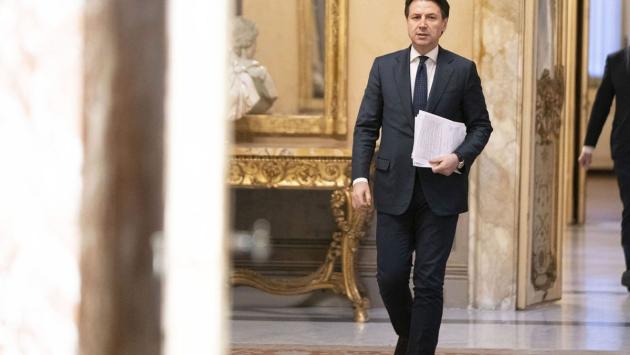 Covid, Conte: "Gli aiuti russi sotto il controllo dei nostri militari"