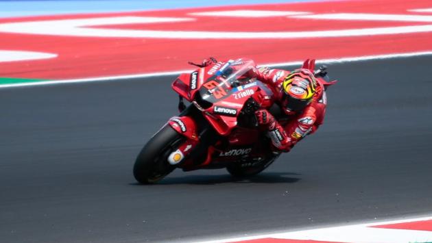 MotoGp, Rins vince in Australia e Bagnaia balza in testa al Mondiale